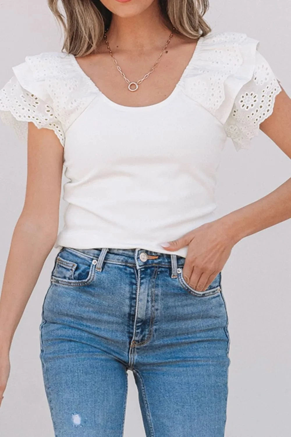 The Nichole Collection Boho-Inspired White Flutter Sleeve Top